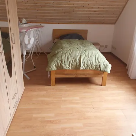 Apartment 2 Zimmer Ferien & Monteur Dg