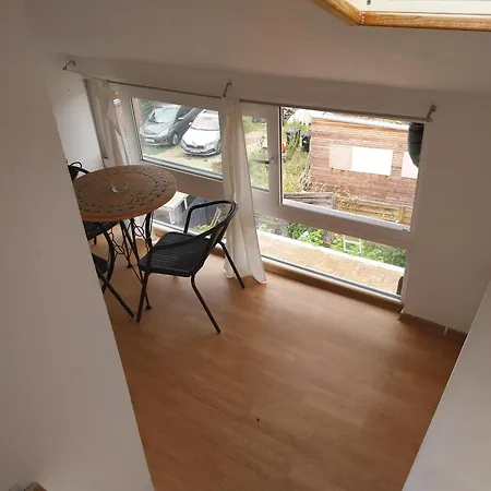 2 Zimmer Ferien & Monteur Dg Apartment *